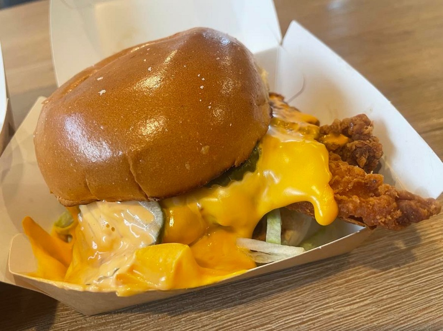 Flip Stack and Co Crispicy Hen Burger 19-12-22