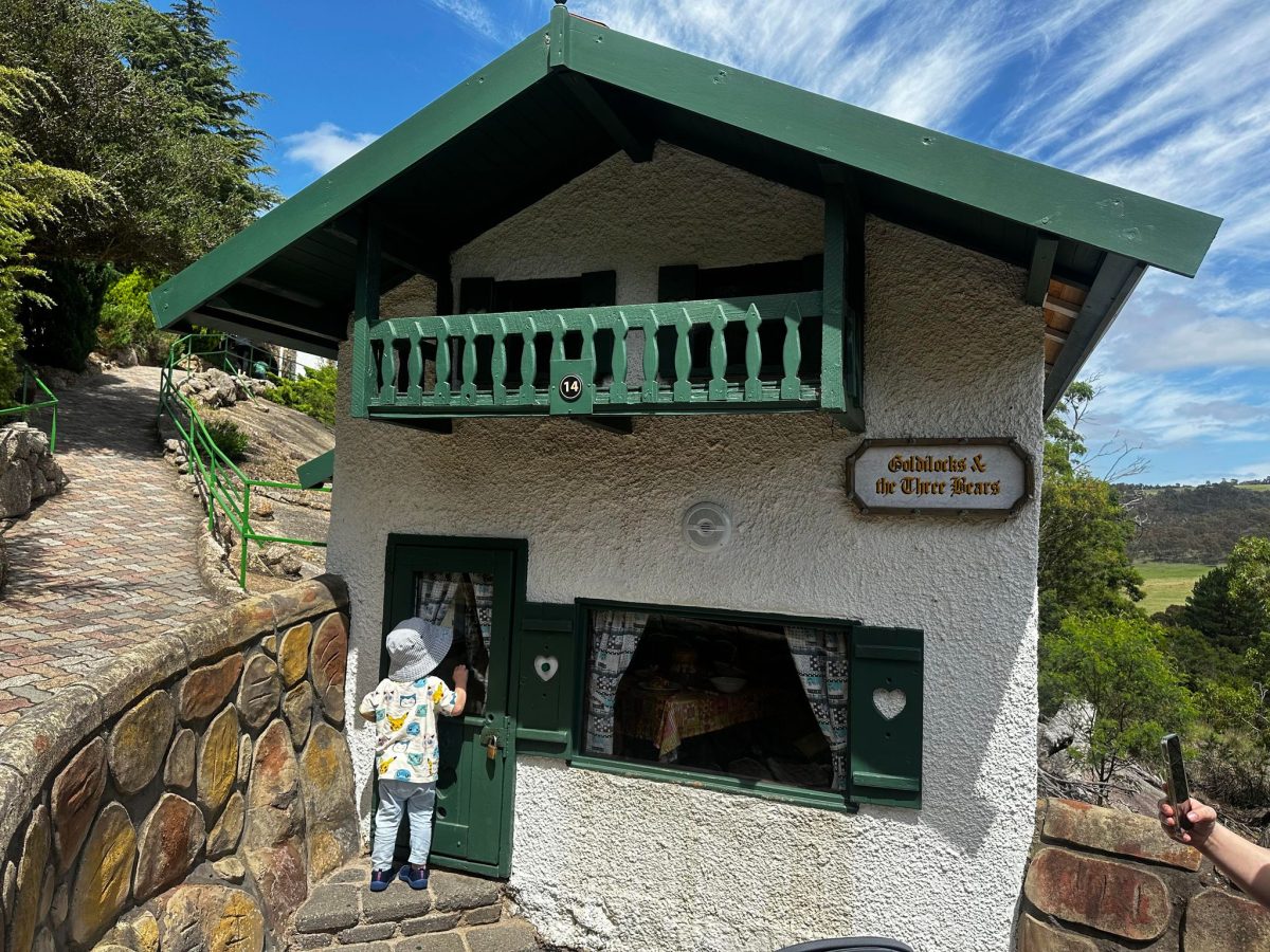 fairy park goldilocks house