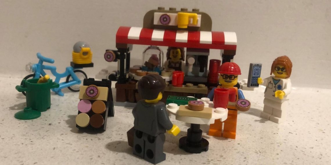 lego 40358 Bean There Donut That built